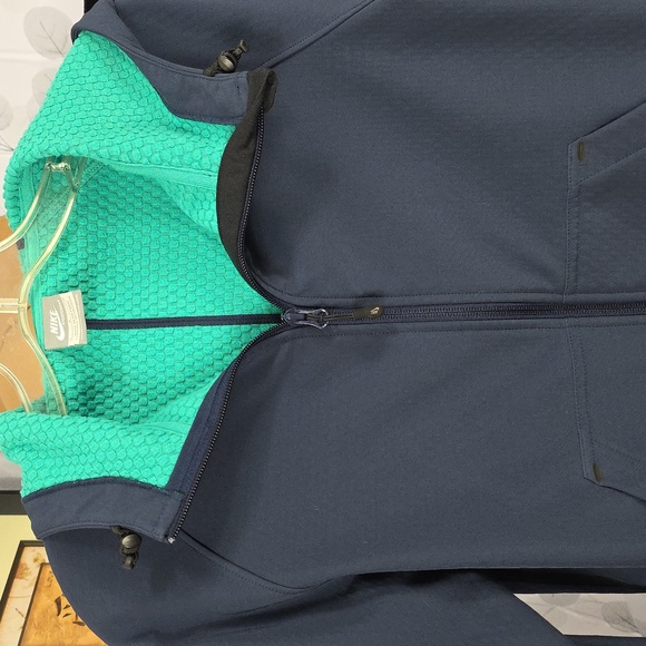 Nike Performance Jacket - Picture 5 of 14